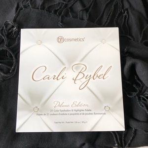 Carli Bybel Eyeshadow & Highlighter Palette